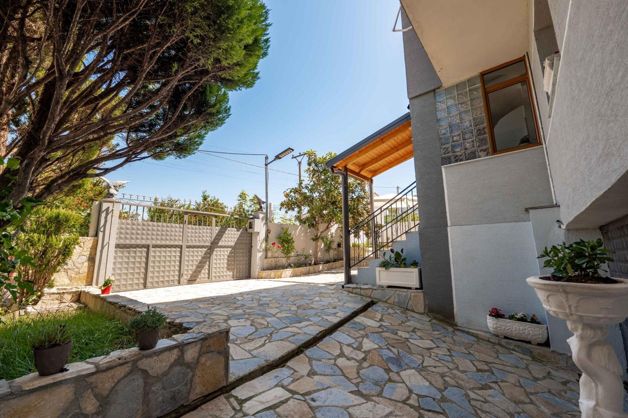 Kalpazo Kaja Vila Garden Голем Екстер'єр фото